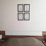 Dobi's Elit47 At Elit Apartament *