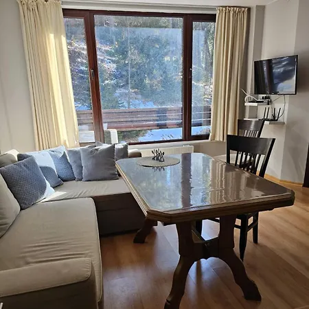 アパート Dobi's Elit47 At Elit パンポロボ