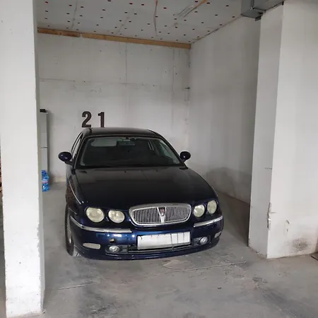 Dobi's Elit47 At Elit Apartament *